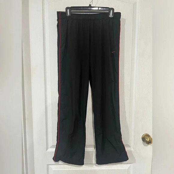 FINAL PRICE Ladies Nike Windbreaker Pants - Picture 1 of 4